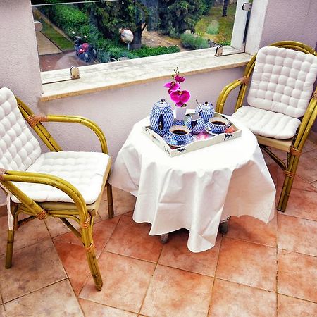 Apartments Link Ровин Екстериор снимка