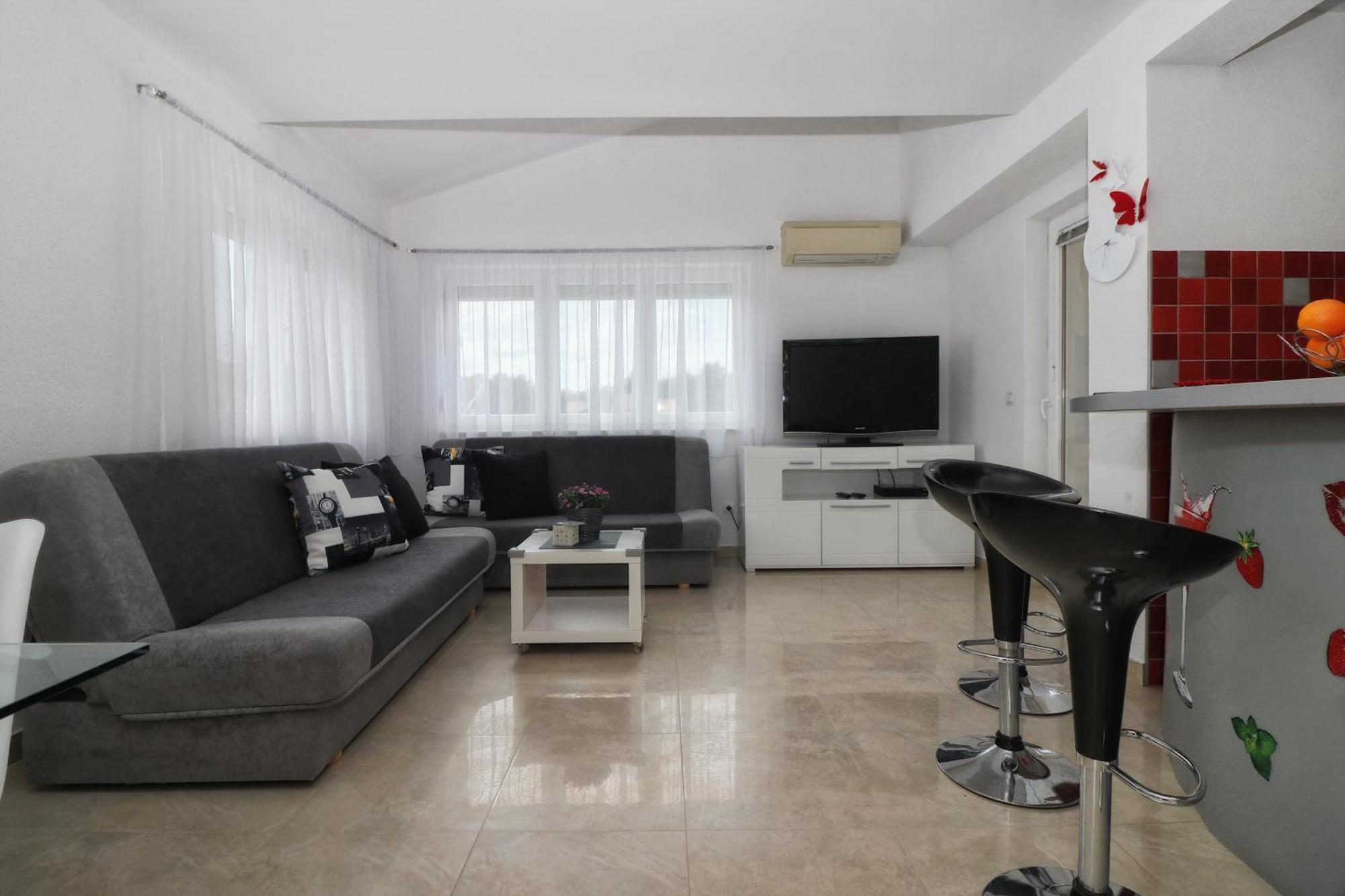 Apartments Link Ровин Екстериор снимка