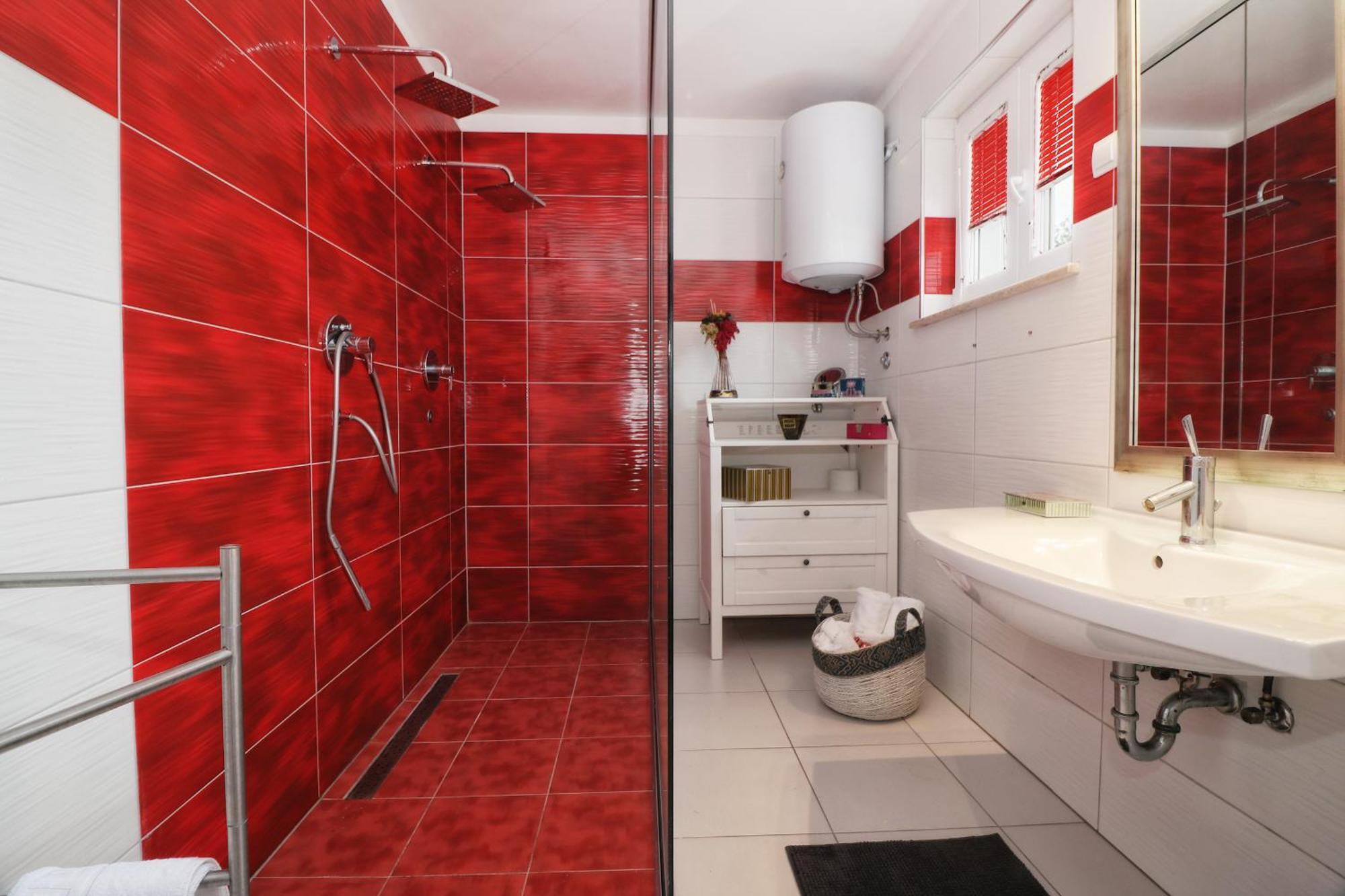 Apartments Link Ровин Екстериор снимка